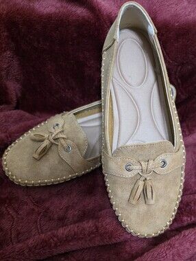 Tan Tassel Vegan Moccasins Size 35 5 5.5